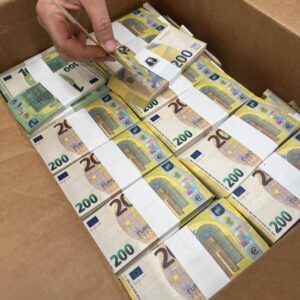 Fake 200 euro banknotes